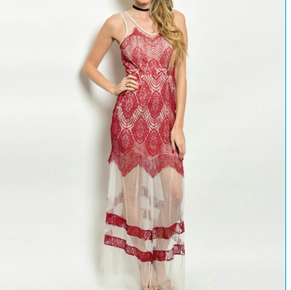 💋LAST 1💋LACEY MAXI DRESS
